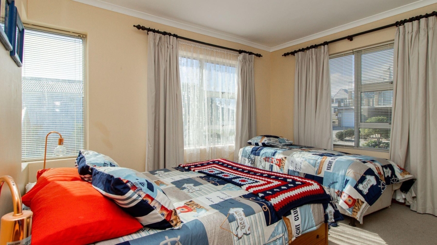 4 Bedroom Property for Sale in De Kelders Western Cape